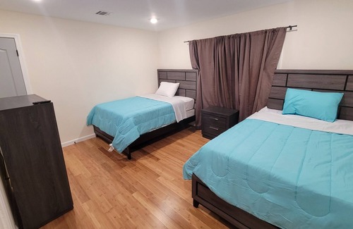 Irvington Apartamento | Gorgeous Modern Suite