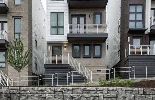 Edgehill Casa | Gorgeous Nashville Home, 2miles to Lower Broadway