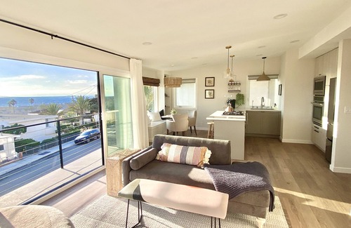 Hermosa Beach Casa | Gorgeous Ocean View in the Heart of Hermosa Beach - 2 blocks from the beach
