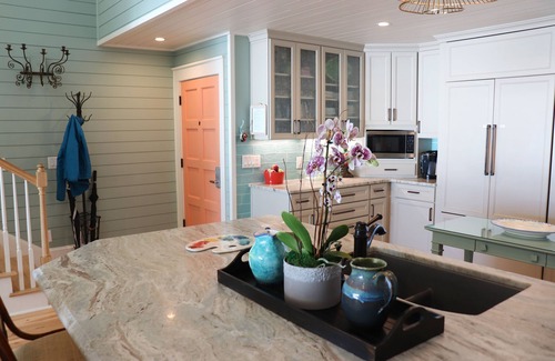 Charleston County Casa | Gorgeous oceanfront home with private beach access