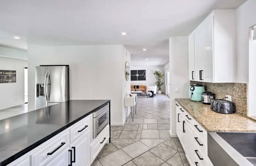 Deepwell Estates Casa | Gorgeous Open Layout in DeepWell Estates! Mountain Views and more!