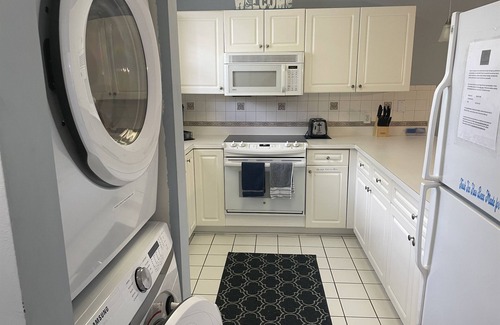 Central Myrtle Beach Condominio | Gorgeous Pet Friendly First Floor Condo in Myrtlewood Villas