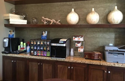 Grogan's Mill Apartamento | Gorgeous Pool View 1 Bedroom / 1 Bath Condo en The Woodlands