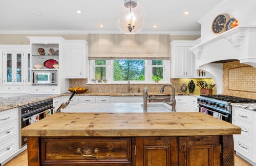 Vichy Springs Casa | Gorgeous, private 3.5 acre estate in Napa