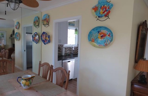 Montecito Casa | Hermosa Casita en una ubicación perfecta ... ¡Camine a la playa / de compras!