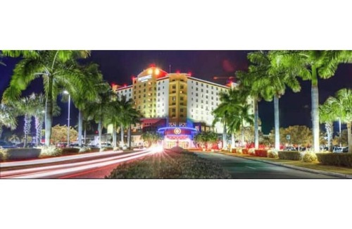 Tamiami Casa | Gorgeous Private entrance room w/ bathroom/parking