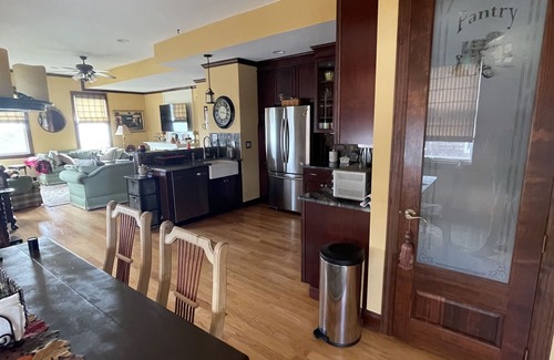 Admiral Estates Condominio | GORGEOUS PROPERTY IN QUIET NEIGHBORHOOD