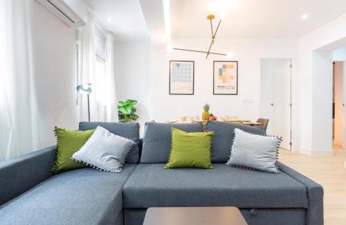 El Molinillo Apartamento | Gorgeous renovated apartment 2BR AC