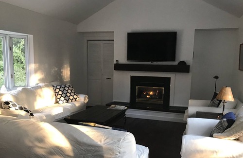 Thornbury Casa | Chalet en Bay Street frente a la Bahía de Georgia - Jacuzzi - Mejor ubicación