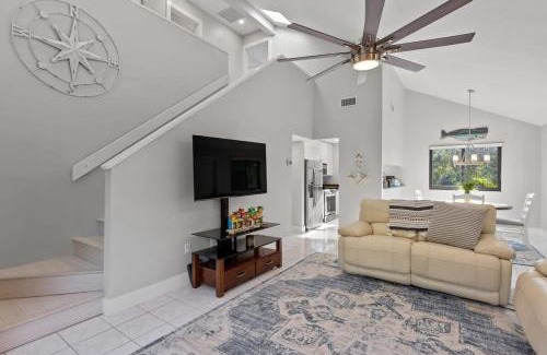 The Dunes Casa | Gorgeous Residence in the Esteemed Sanibel Dunes Community