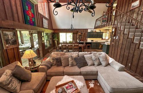Rio Vista Estates Casa | Gorgeous Riverfront Retreat