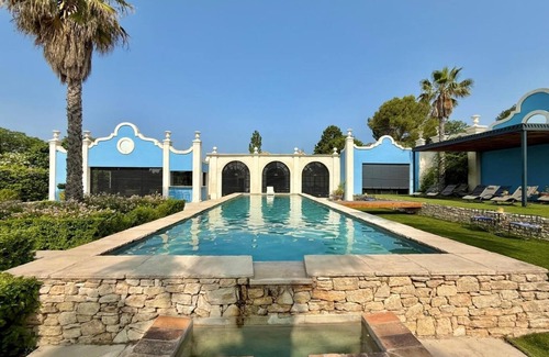 Aix-en-Provence Casa | gorgeous room.marble bathroom.vue.pool.palmgroove