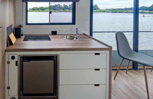 Havelsee Alquiler De Eote | Precioso barco de 1 dormitorio en Havelsee OT Kützkow