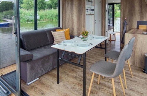 Havelsee Alquiler De Eote | Precioso barco de 1 dormitorio en Havelsee OT Kützkow