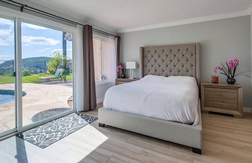 Rancho Penasquitos Casa | Gorgeous single-family home with POOL/HOT TUB, stunning view & close to airport!