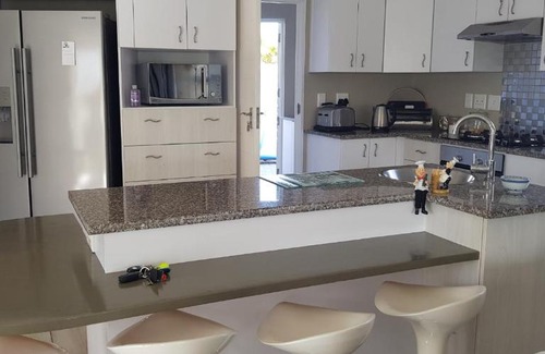 Saint Francis Bay Casa | Gorgeous St Francis Canal House