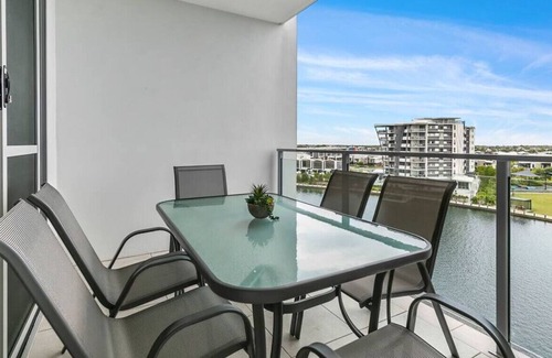 Birtinya Apartamento | Gorgeous studio apartment (opp Hospital)