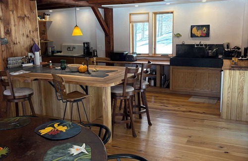 Ashfield Otro | Gorgeous Timber Frame Home in Ashfield - 4 bedrooms, 3 bathrooms and Sauna