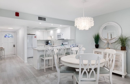 Sanibel Condominio | Gorgeous Top Floor Beach Condo at Breakers West