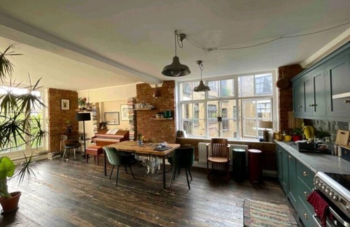 Dalston Apartamento | Gorgeous two bedrooms factory conversion flat in Hackney, London zone 2