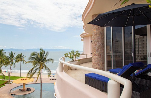 Flamingos Villa | Penthouse Lujo al Pie de La Playa
