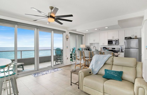 Orange Beach Condominio | Gorgeous Upscale Remodel -LARGE 3 BEDROOM-Oceanfront Corner Condo - Dog Friendly
