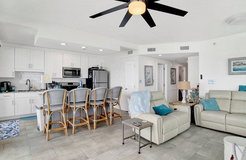 Orange Beach Condominio | Gorgeous Upscale Remodel -LARGE 3 BEDROOM-Oceanfront Corner Condo - Dog Friendly