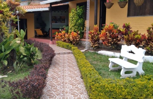 Calima Casa | Gorgeous Vacation Home, Beautiful Mountain and Lake Views