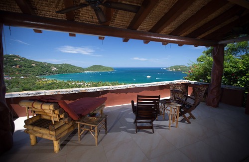 Ixtapa - Zihuatanejo Condominio | Hermosa vista de la playa de LaRopa