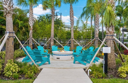Florida Central Atlantic Coast Apartamento | Gorgeous Vista Cay Condo, Next to Resort Clubhouse