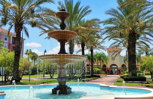 Florida Central Atlantic Coast Apartamento | Gorgeous Vista Cay Condo, Next to Resort Clubhouse