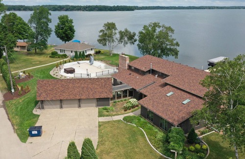 Faribault Casa | Gorgeous waterfront home on Cannon Lake