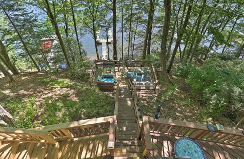 Greentown Casa | Gorgeous Waterfront, Private Dock,Kayaks,SUP's,Grill, FireTable, 3 Tier Deck