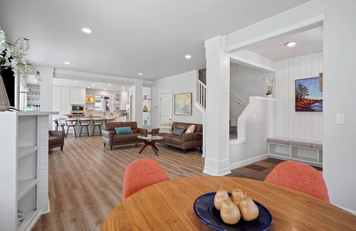 Boyd Acres Casa | Gorgeous Westsider Near River, Beautifully Renovated