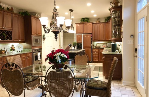 Leesburg Casa | Gorgeous, Wooded 3 Acre Estate -5 Bed/4 Bath-Leesburg/Brambleton/Aldie area