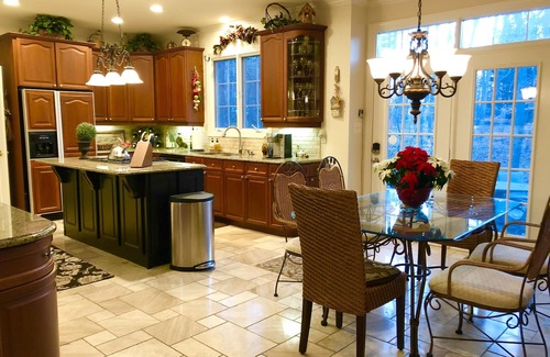 Leesburg Casa | Gorgeous, Wooded 3 Acre Estate -5 Bed/4 Bath-Leesburg/Brambleton/Aldie area