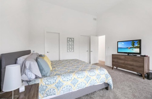 Ottawa Casa | Gossamer Breeze