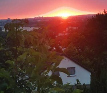 Oberdollendorf Apartamento | Grüne Wohlfühloase mit einmaliger Aussicht