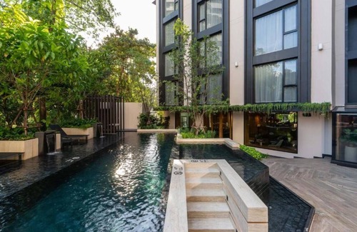 Bangkok Central Business District Condominio | GR 3 BR/ Asoke/ - Monthly