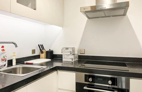 Al Olaya District Apartamento | GR Elite- Damac Studio with Kingdom Tower View
