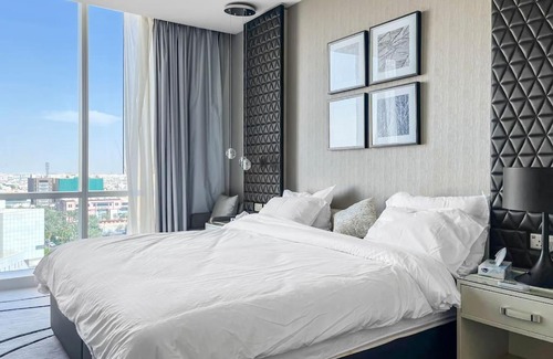 Al Olaya District Apartamento | GR Elite- Damac Studio with Kingdom Tower View