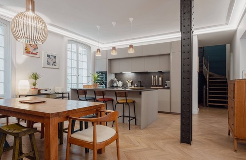 Porte-Dauphine Apartamento | Grace and Grandeur, by Veeve