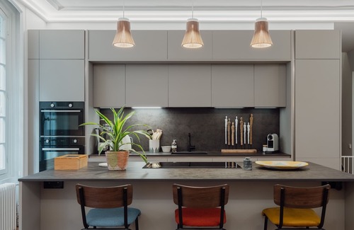 Porte-Dauphine Apartamento | Grace and Grandeur, by Veeve