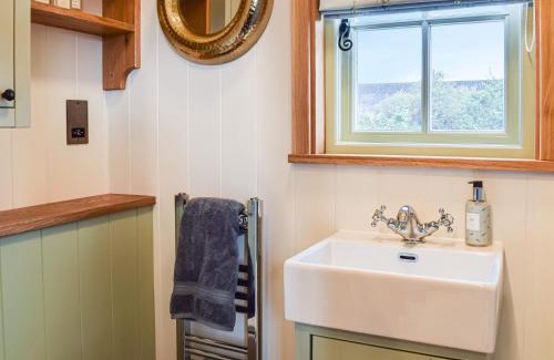 Braunston Casa | Grace