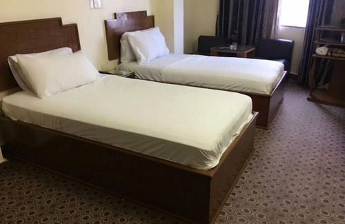 Faisalabad Hotel | Grace Hotel and Restaurant Faisalabad