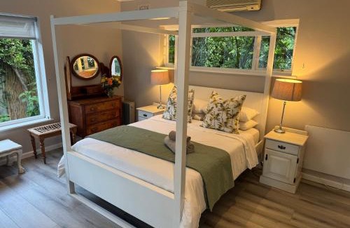 Constantia Apartamento | Grace Suite - charming 1 bed suite with Solar