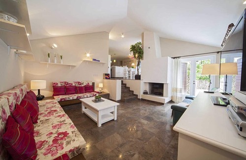 Baska Voda Villa | Elegante villa familiar de 5 dormitorios para 8 personas, con piscina privada, cerca de la playa