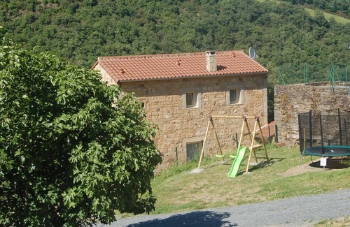 Montclar Casa | Casa de vacaciones moderna con jacuzzi en Brousse-le-Château