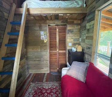 Powell River Chalet De Esquí | Gracies Grotto Cabin