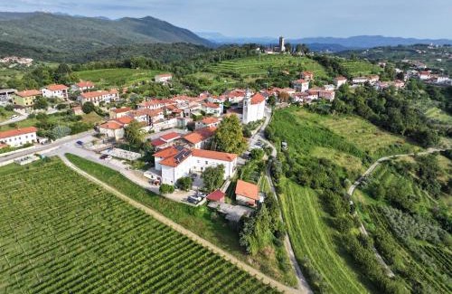 Kojsko Cama Y Desayuno | Grad Kojsko